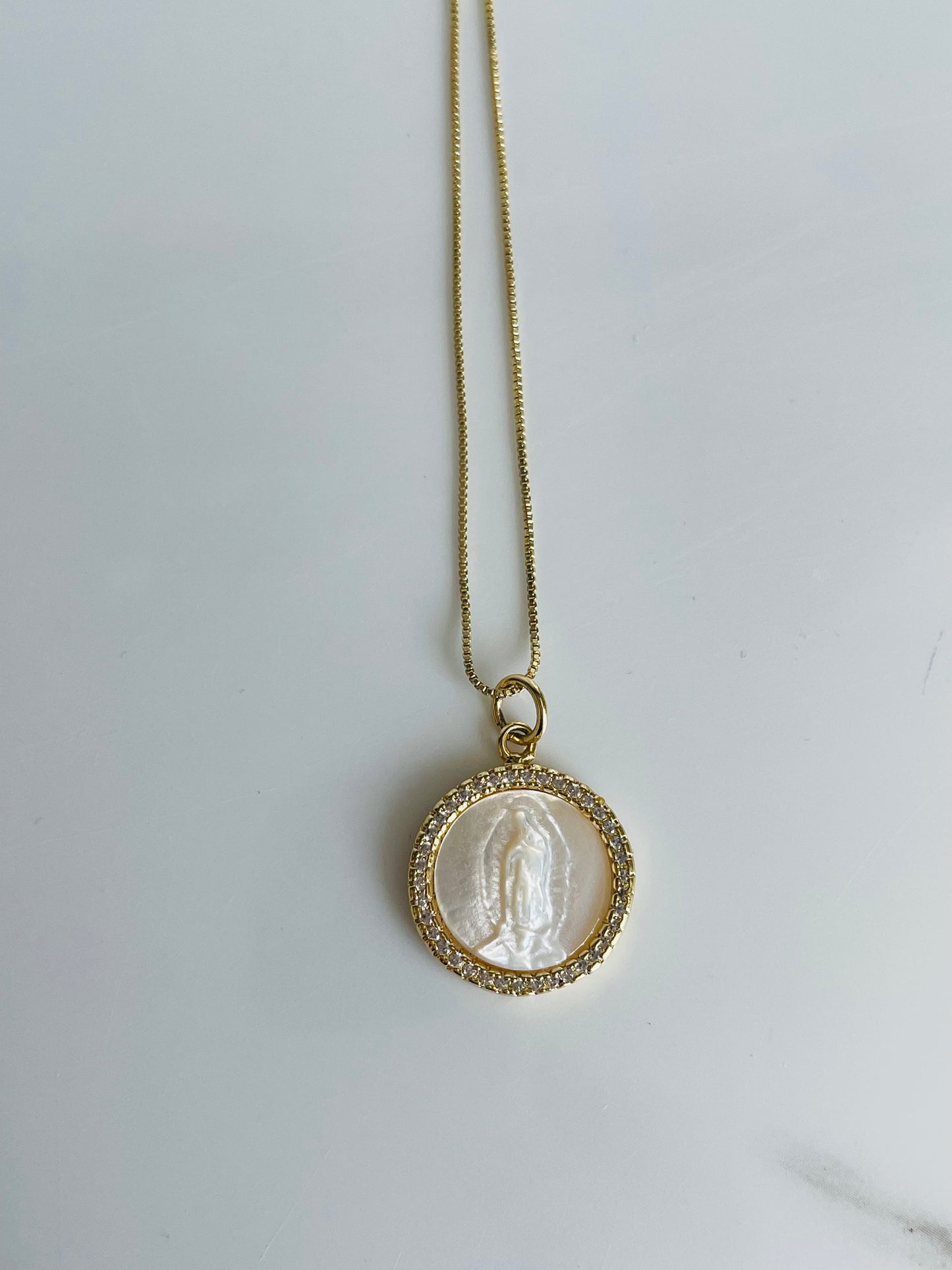 Collar virgen guadalupe nacar