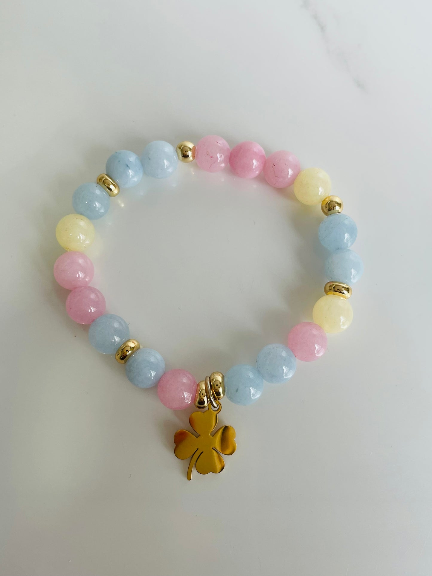 Pulsera pastel, calcita, trebol